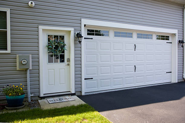 24/7 Emergency Garage Door Panel Replacement experts in Woodlawn, VA
